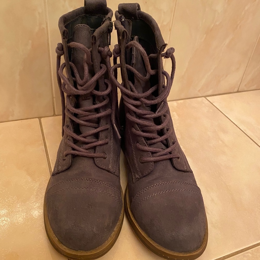 Lightly Worn Combat boots